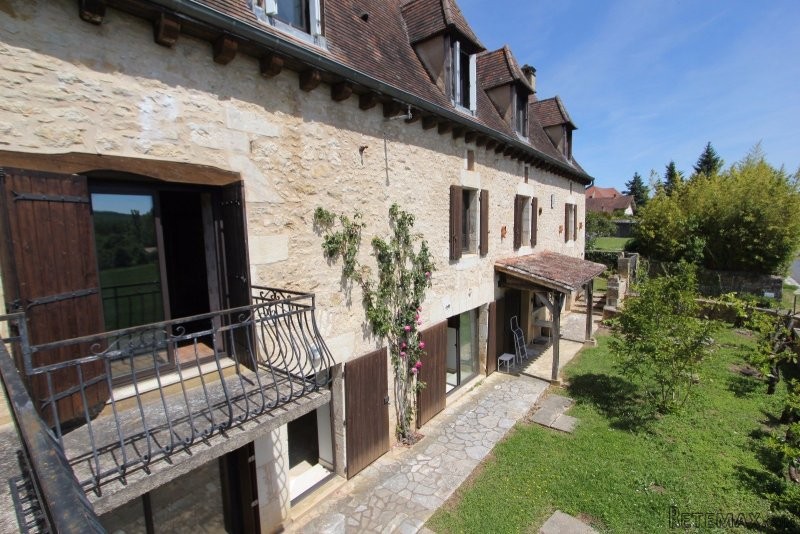 Delightful House Set on 1.2 Hectares