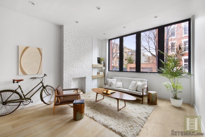 2 bedroom Apartment For Sale: 136 NORTH..