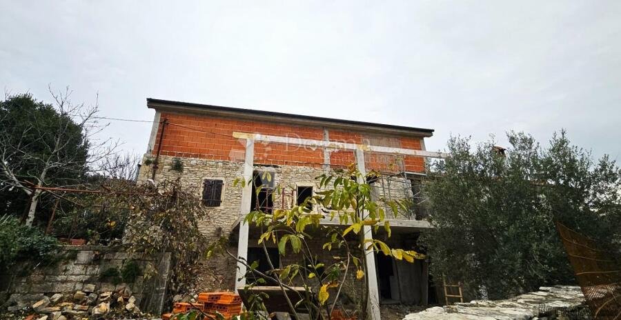 Kuća u izgradnji - 2