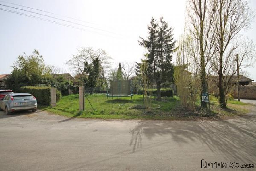 Melleran (79) - stone house with outbuildings and courtyard.. - 2