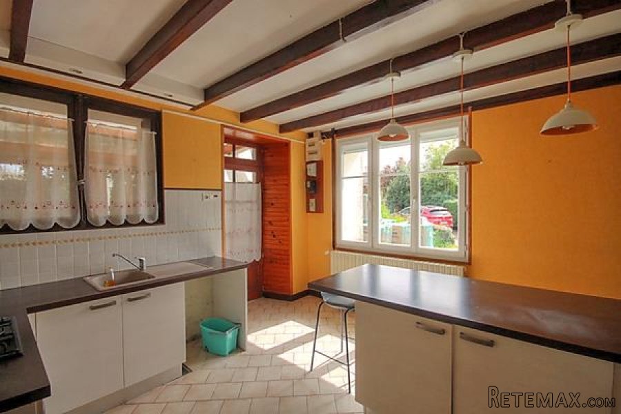 Melleran (79) - stone house with outbuildings and courtyard.. - 3