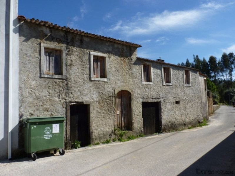 Large ruin to restore with over 11000m2.. - 2