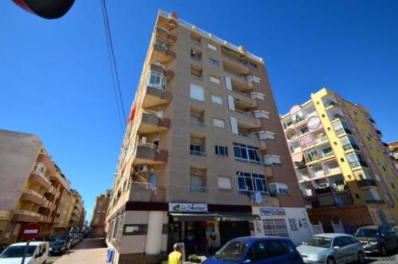 2 bedroom, 1 bathroom Apartment, (build..