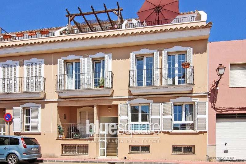 4-Bedroom duplex in charming village