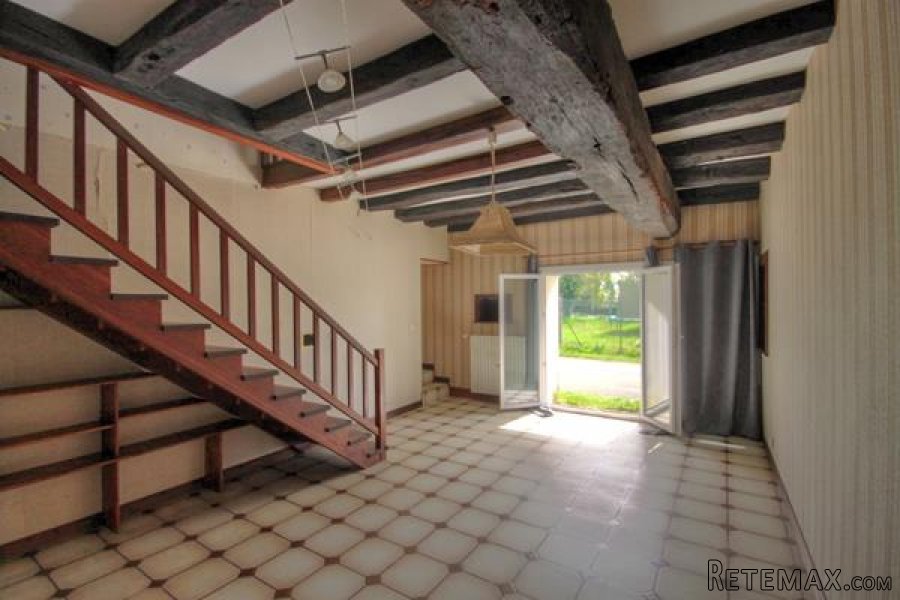 Melleran (79) - stone house with outbuildings and courtyard.. - 6