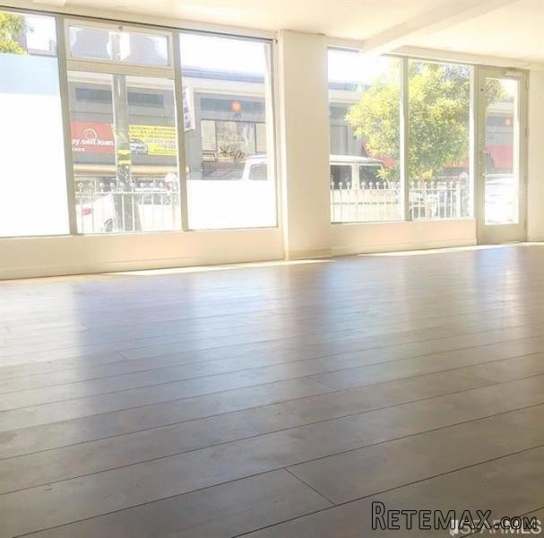 Commercial Property For Sale: 1158.. - 2