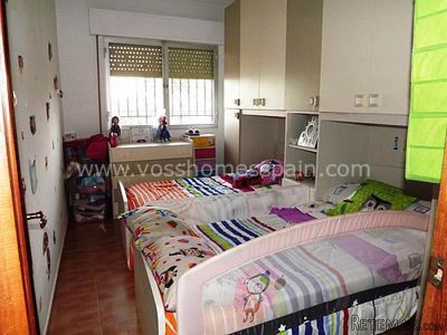 First floor apartment of 125m2 and restaurant of 179m2 for.. - 7