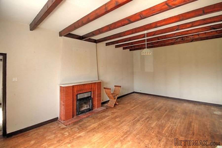 Melleran (79) - stone house with outbuildings and courtyard.. - 8