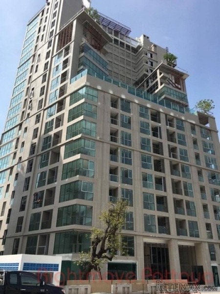 1 Bedroom Condo for sale in Pratumnak -..