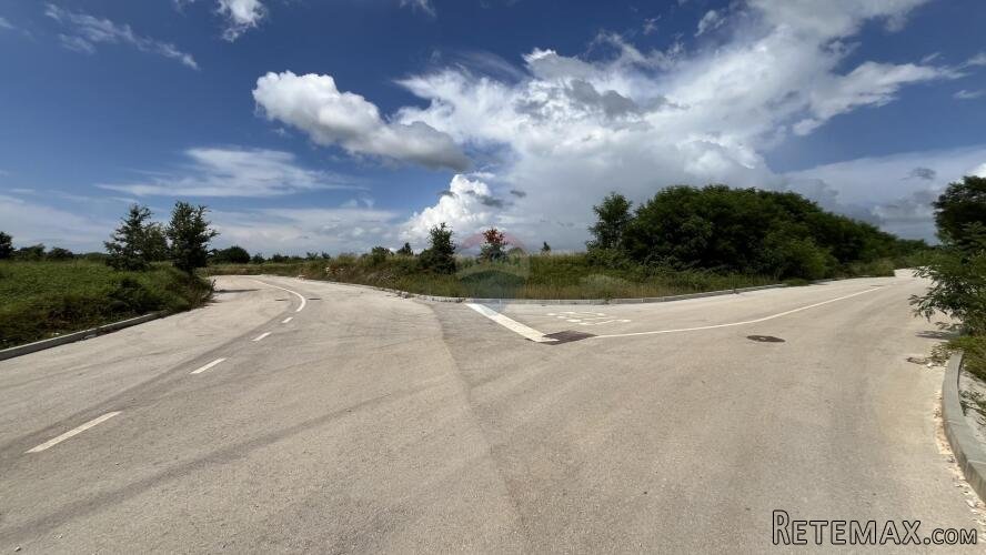 Istra, Poreč - okolica - građevinsko zemljište u poslovnoj z - 2