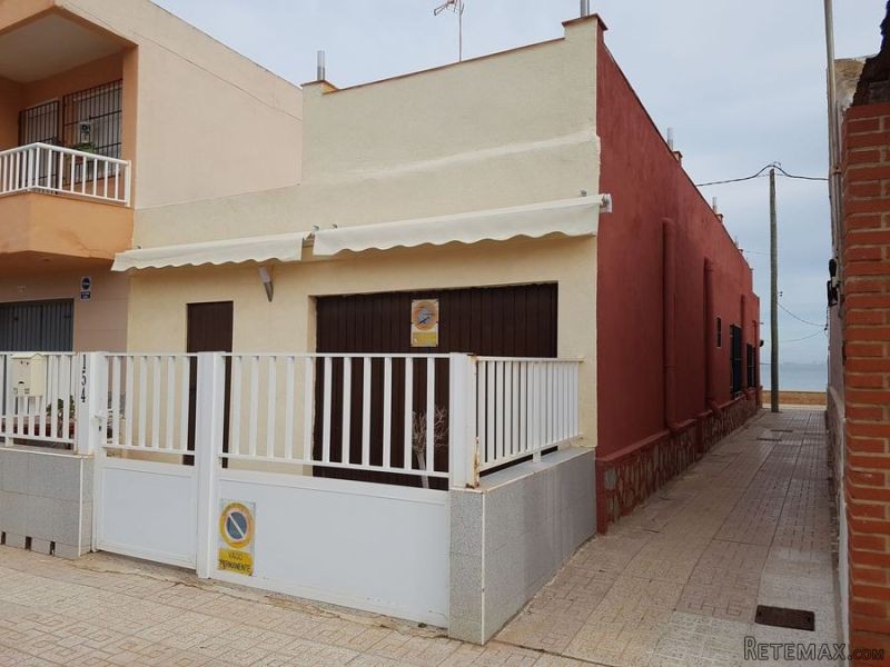 Bungalow for sale in Los Nietos
