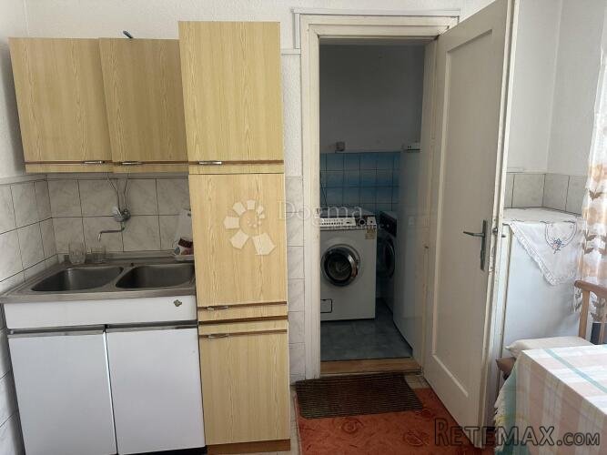 Stan s garažom i ljetnom kućicom - 3