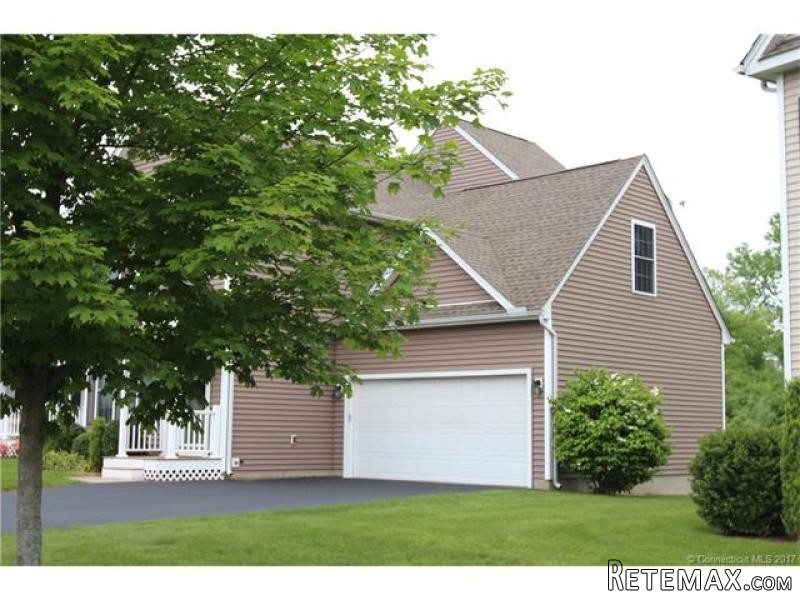 3 Bedrooms - Condo - CT - For Sale - 2