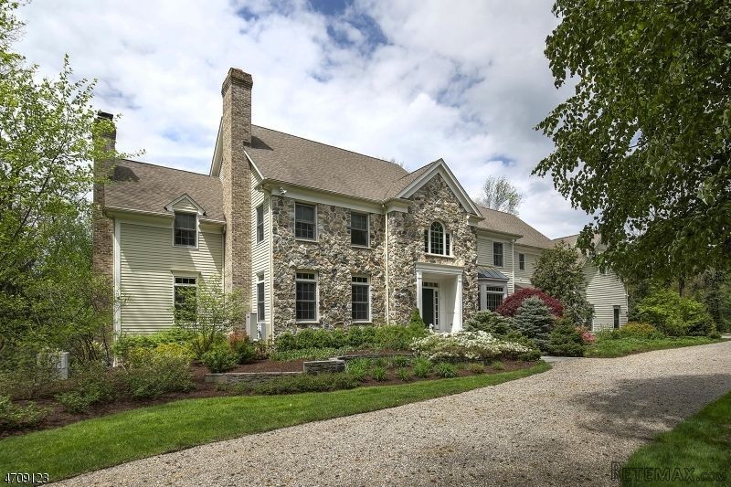 5 bedroom Detached House For Sale: 51.. - 2