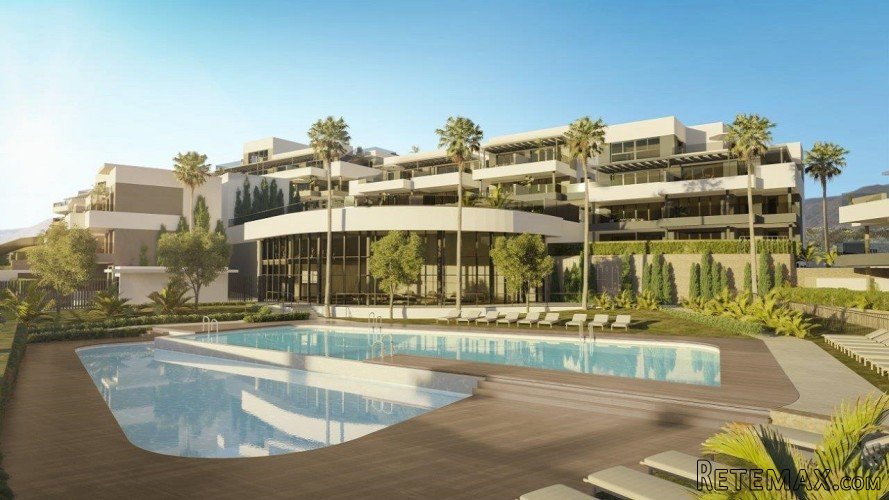 This spectacular residence is located in a perfectly.. - 4