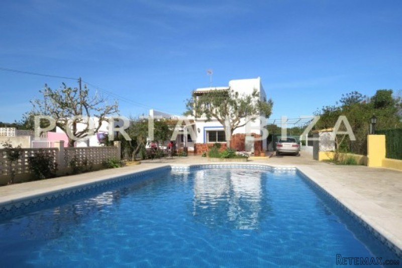 Charming house in a central location..