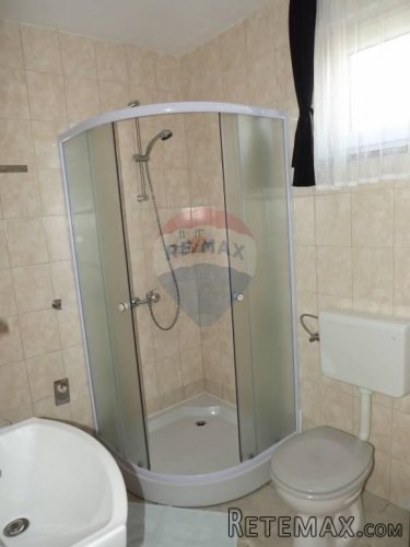 Istra ,Rovinj,veliki stan u prizemlju+studio+vrt - 8