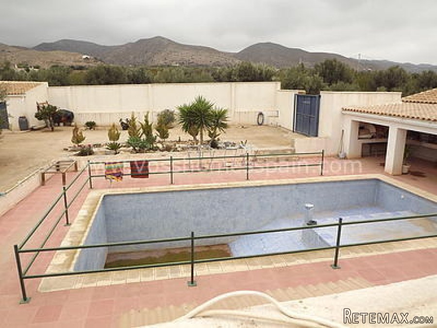 Full of character 3 bed, 3 bath country house with pool... - 10