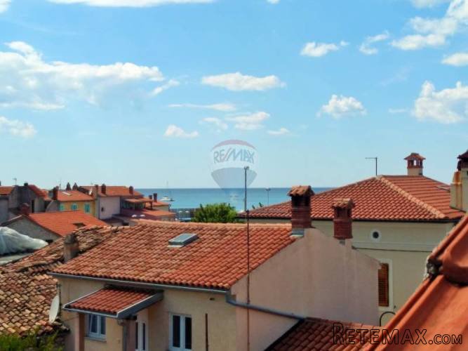 Fažana, kuća s pogledom na brijunski kanal i prostranom...
