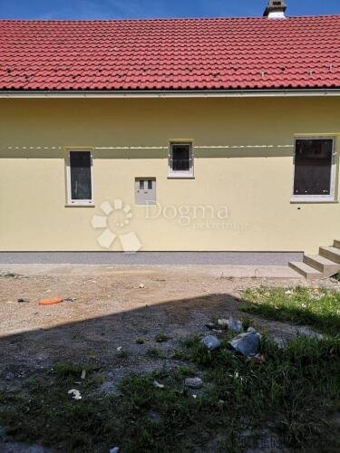 Plaški novogradnja u blizini PLITVIČKIH JEZERA - 2