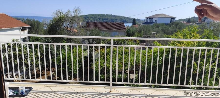 Ždrelac - kuća u mirnom dijelu Ždrelca samo 50 m od mora