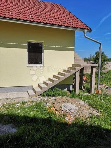 Plaški novogradnja u blizini PLITVIČKIH JEZERA - 3