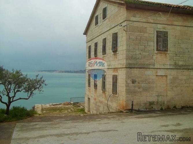Tarska vala- jedinstvena nekretnina na moru - 3