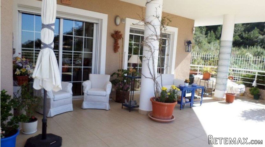 This stylish apartment with large terrace and beautiful sea.. - 5