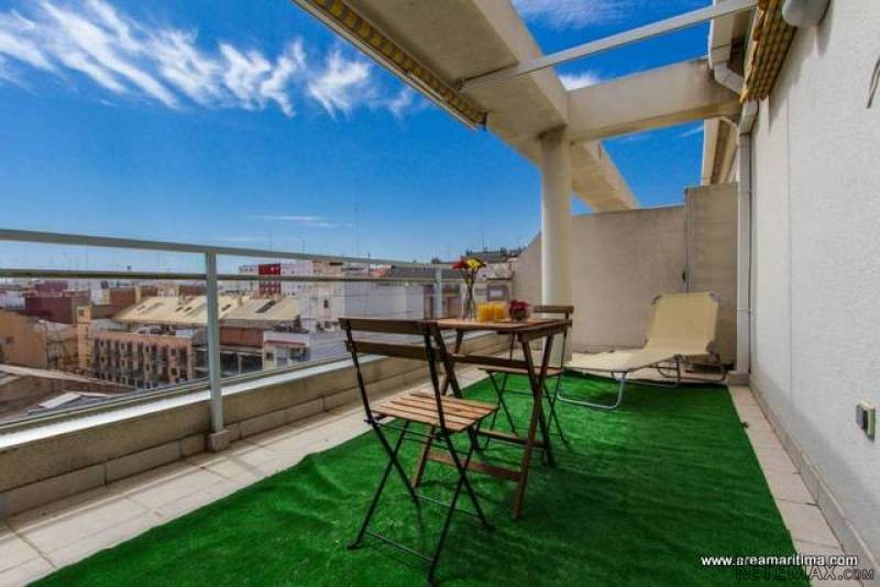Penthouse flat for sale with a terrace..