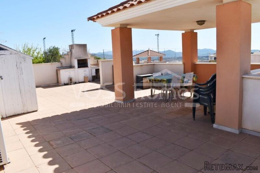 NEW LISTING & EXCLUSIVE TO VOSS HOMES - A modern, homely.. - 18