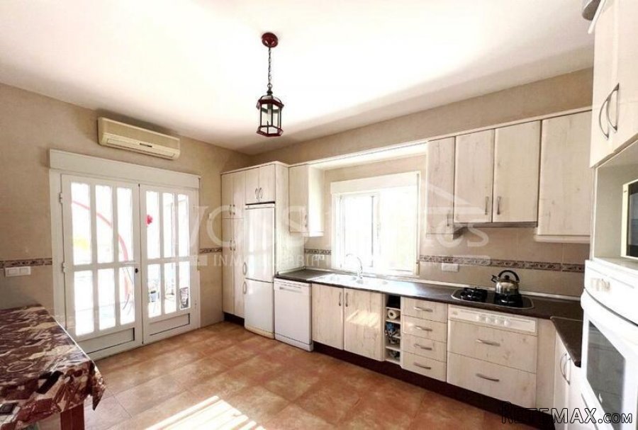 NEW TO VOSS HOMES - A spacious, traditional style villa for.. - 18