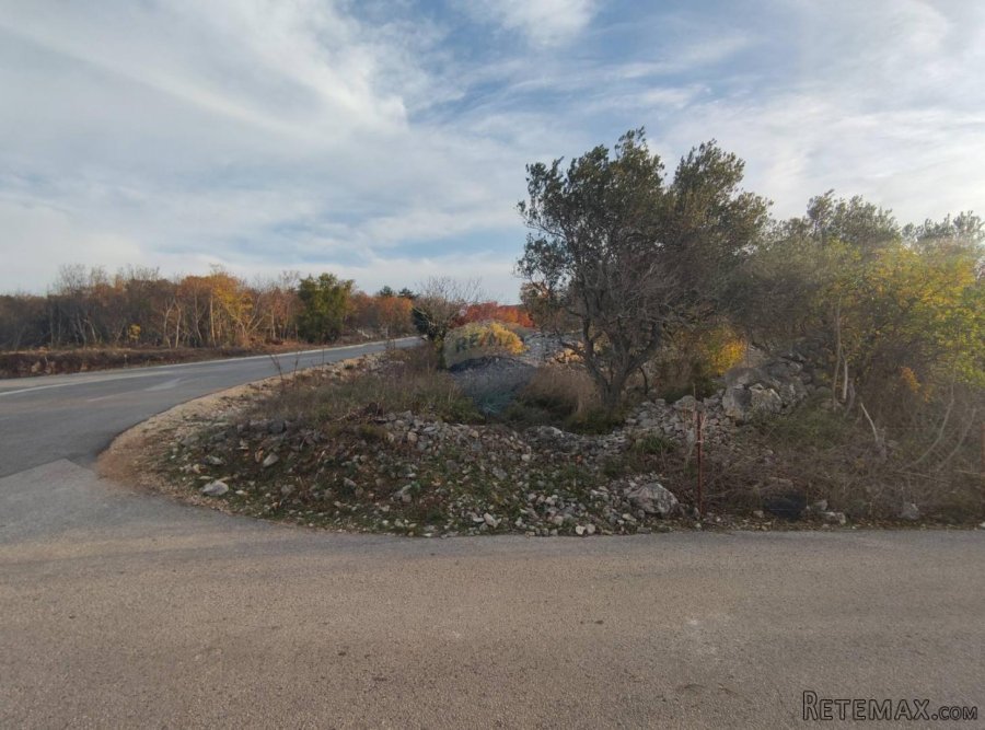 Otok Krk- Vrbnik, građevinski teren 1600m2 sa pogledom na mo