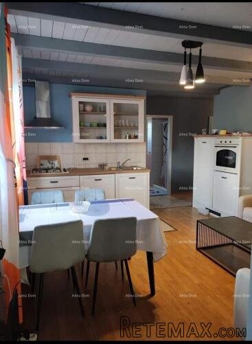 Prodaje se prekrasan stan, 70 m², blizu Rovinja