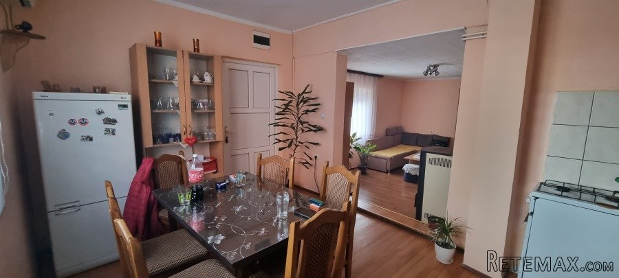 Prodajem kucu u Borci - 21
