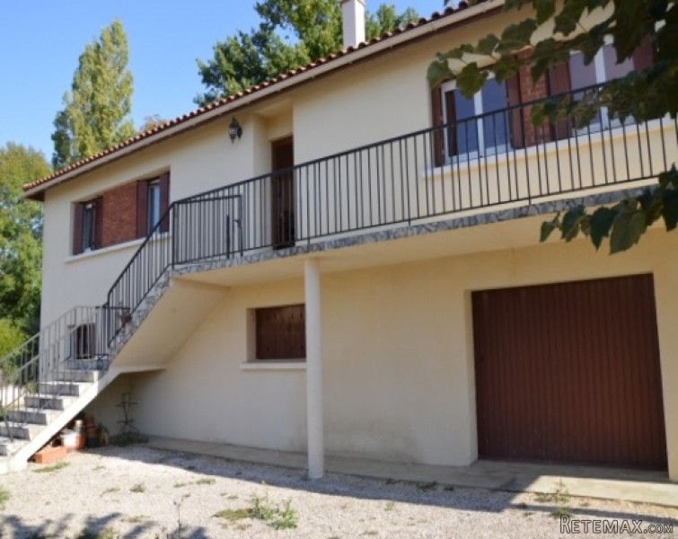 Spacious town house with good garden..
