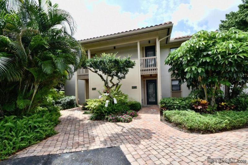19775 Boca West Dr #4082, Boca Raton..