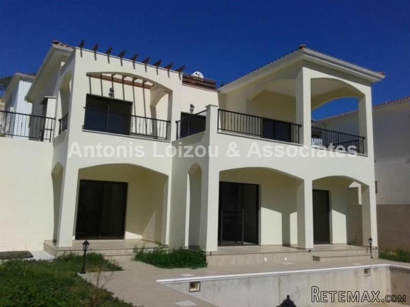 Three Bedroom Villa wih Swimming Pool..