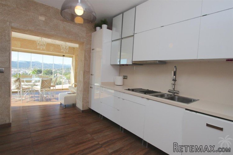Spectacular luxury property with open views over the bay of.. - 7