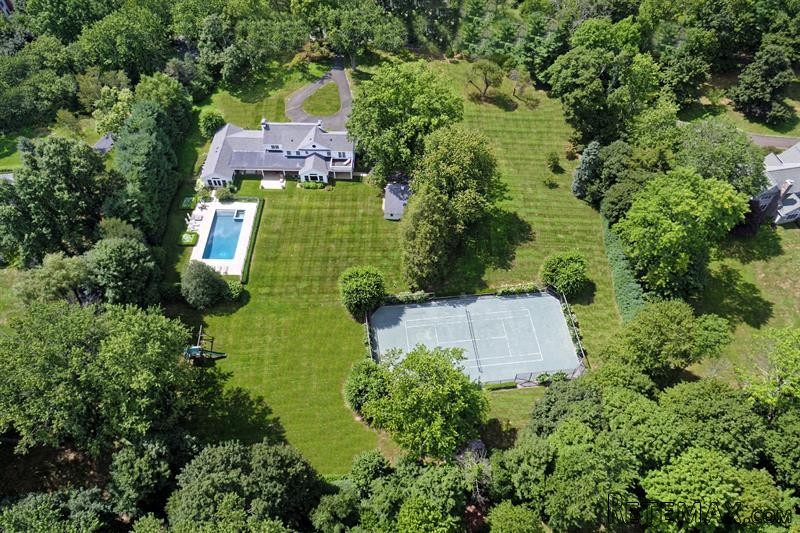6 bedroom House For Sale: 6 S Sterling..