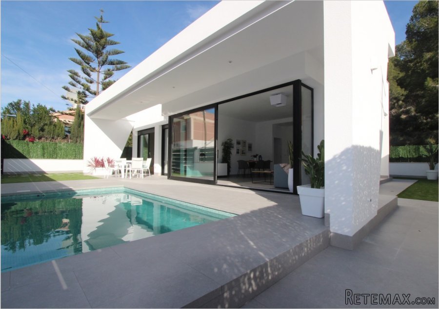 Pinar de Campoverde is a beautiful and quiet area with..