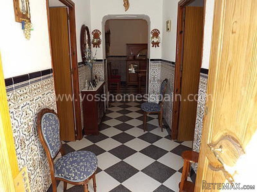 Large, habitable semi-detached old cortijo / country house.. - 9