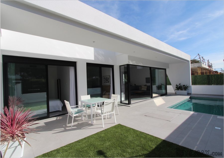 Pinar de Campoverde is a beautiful and quiet area with..