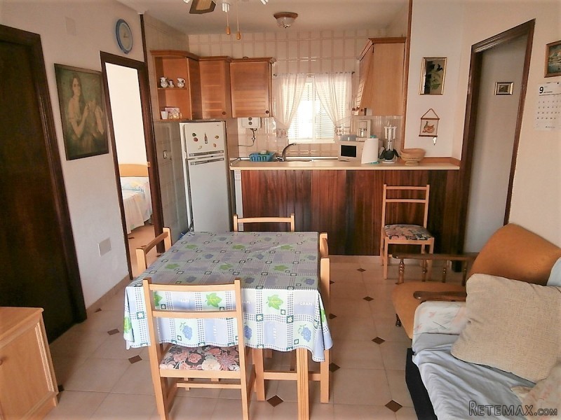 2 bedroom, 1 bathroom Apartment, (build..