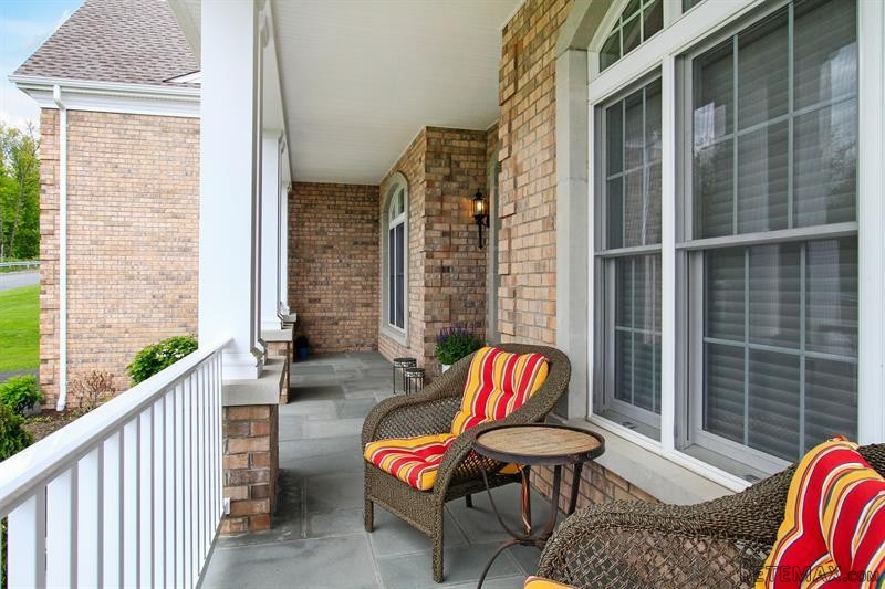 4 bedroom House For Sale: 25 Cheshire.. - 2
