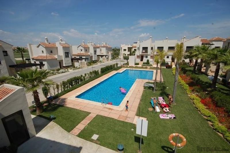 2 bedroom town house for sale