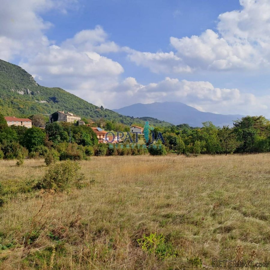 Lupoglav - Građevinski teren s projektom ! - 3