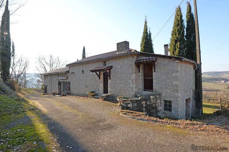 Country Property In 27 Acres, Penne.. - 2