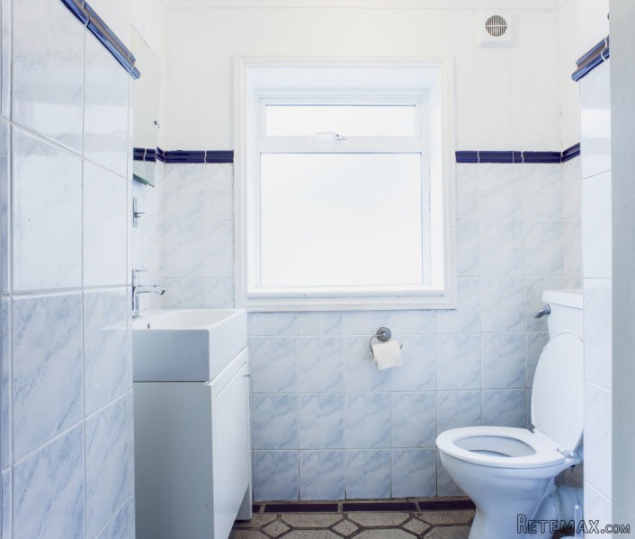 Single with double bed near West..