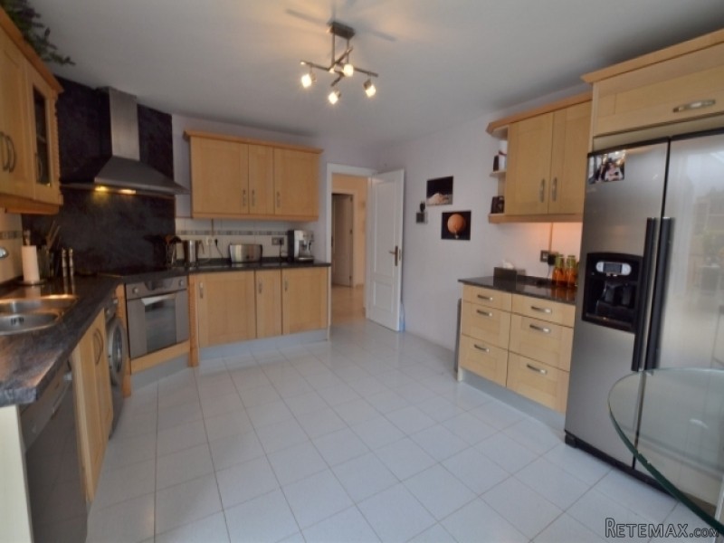 5 Bedroom Villa For Sale In Sierra.. - 2