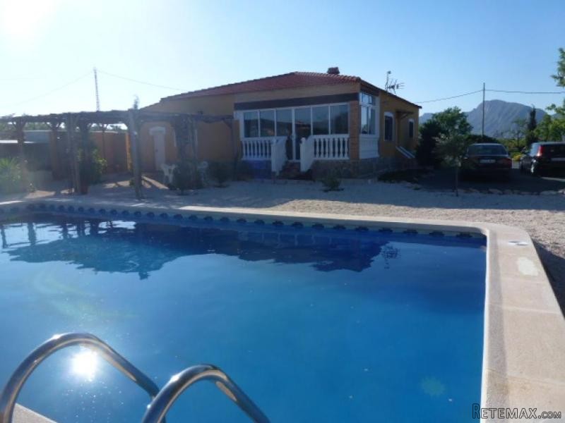 Nice villa in the Hondon valley with..